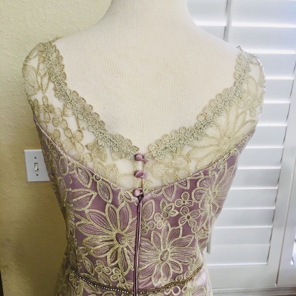 Dress - Picture 3 of 10